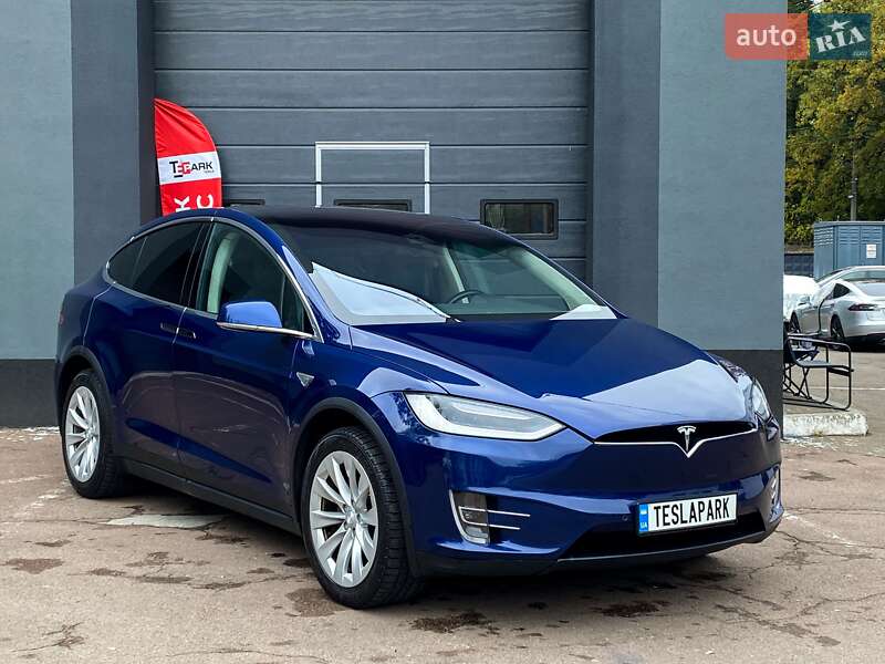 Позашляховик / Кросовер Tesla Model X 2016 в Києві