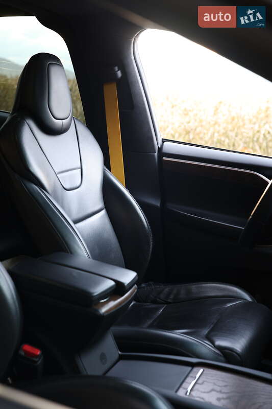 Внедорожник / Кроссовер Tesla Model X 2016 в Ивано-Франковске фото 23 Внедорожник / Кроссовер Tesla Model X 2016 в Ивано-Франковске