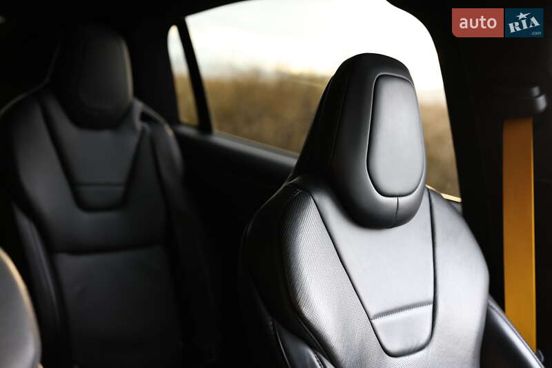 Внедорожник / Кроссовер Tesla Model X 2016 в Ивано-Франковске фото 27 Внедорожник / Кроссовер Tesla Model X 2016 в Ивано-Франковске