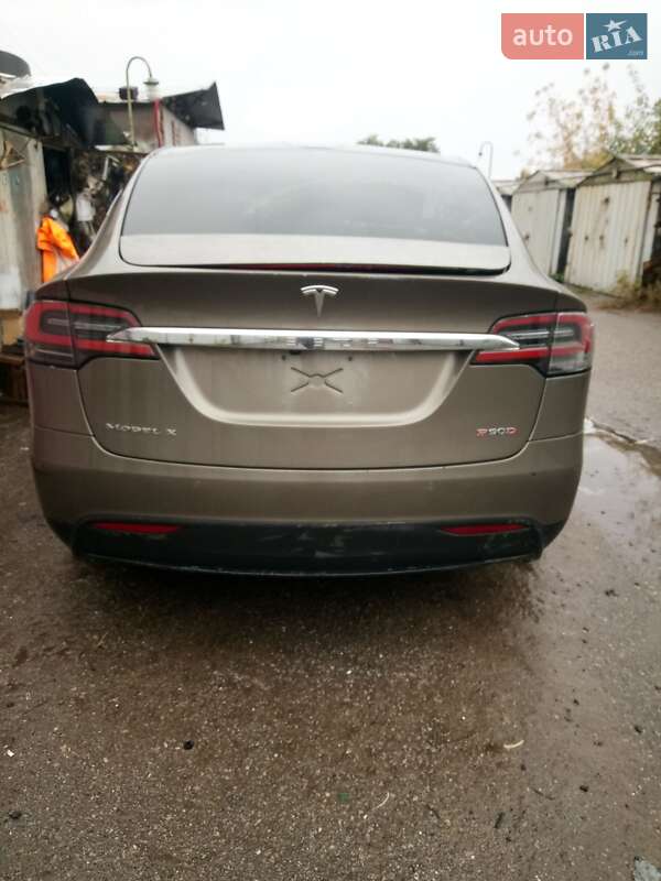Внедорожник / Кроссовер Tesla Model X 2016 в Киеве фото 4 Внедорожник / Кроссовер Tesla Model X 2016 в Киеве