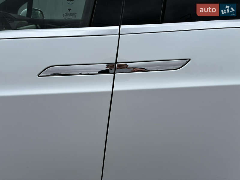 Позашляховик / Кросовер Tesla Model X 2020 в Києві фото 20 Позашляховик / Кросовер Tesla Model X 2020 в Києві
