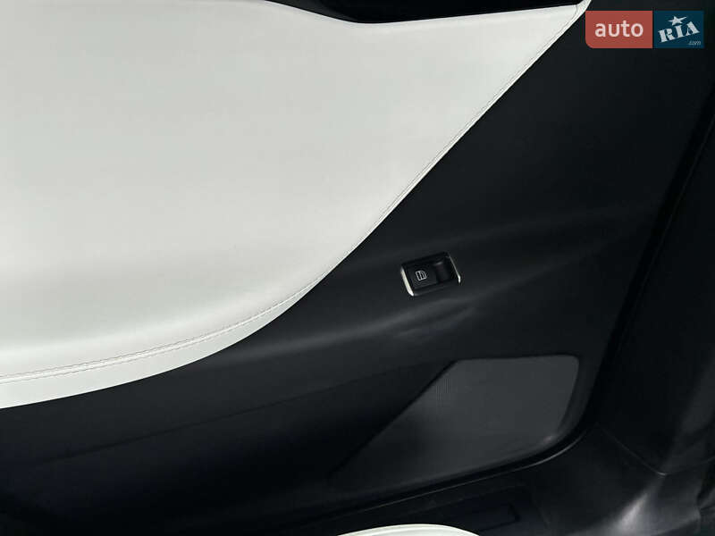 Позашляховик / Кросовер Tesla Model X 2020 в Києві фото 30 Позашляховик / Кросовер Tesla Model X 2020 в Києві