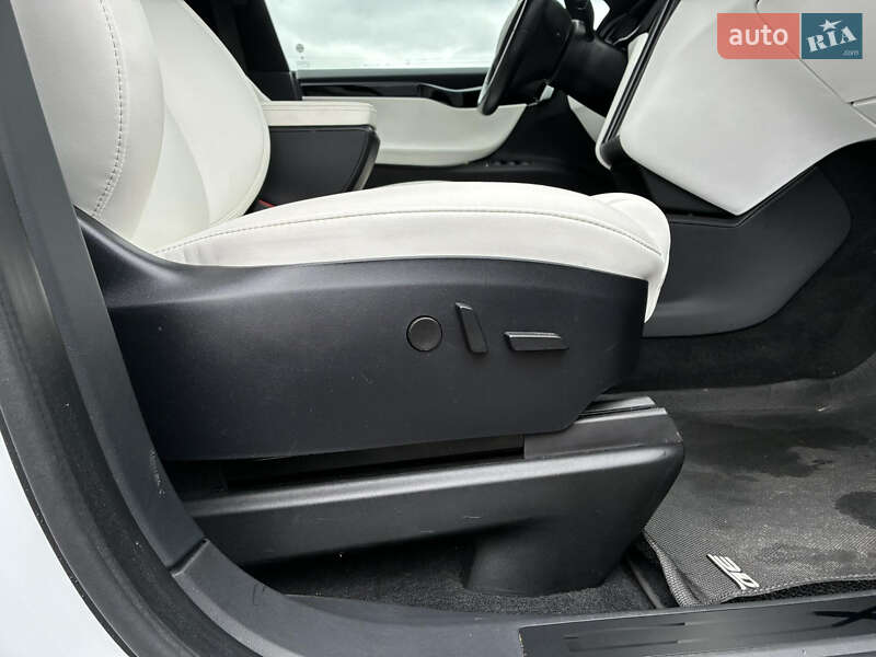 Позашляховик / Кросовер Tesla Model X 2020 в Києві фото 33 Позашляховик / Кросовер Tesla Model X 2020 в Києві