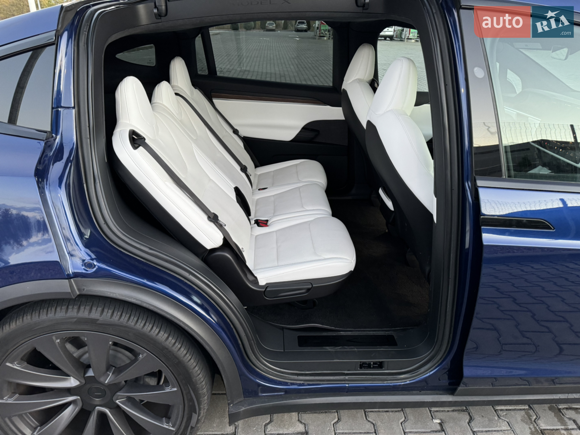 2022 Tesla Model X - мініатюра 23