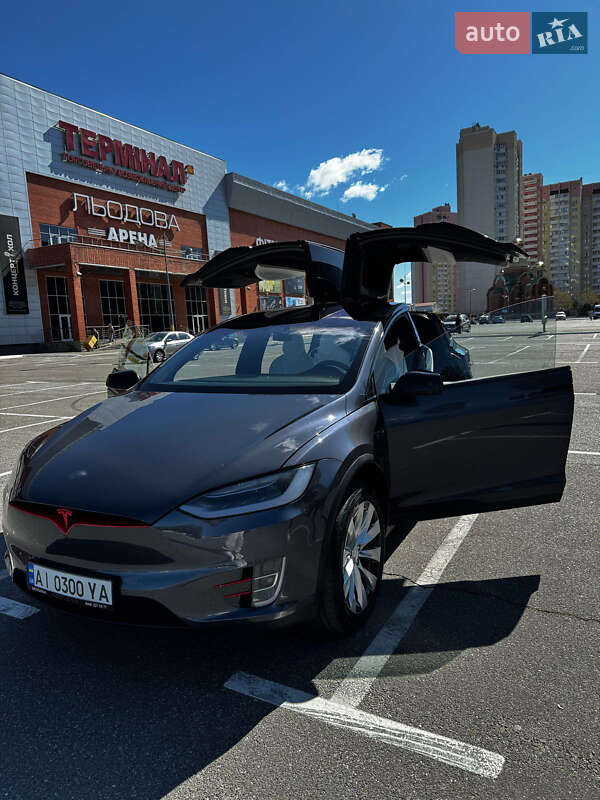 Позашляховик / Кросовер Tesla Model X 2019 в Києві фото 19 Позашляховик / Кросовер Tesla Model X 2019 в Києві
