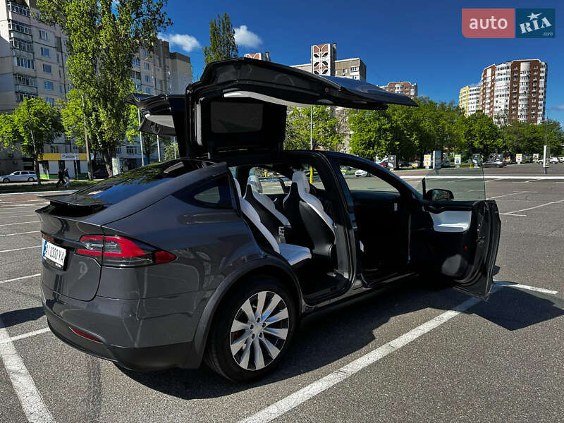 Позашляховик / Кросовер Tesla Model X 2019 в Києві фото 32 Позашляховик / Кросовер Tesla Model X 2019 в Києві