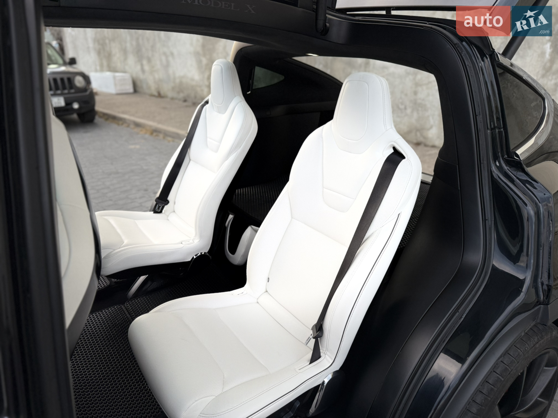 2017 Tesla Model X - мініатюра 35