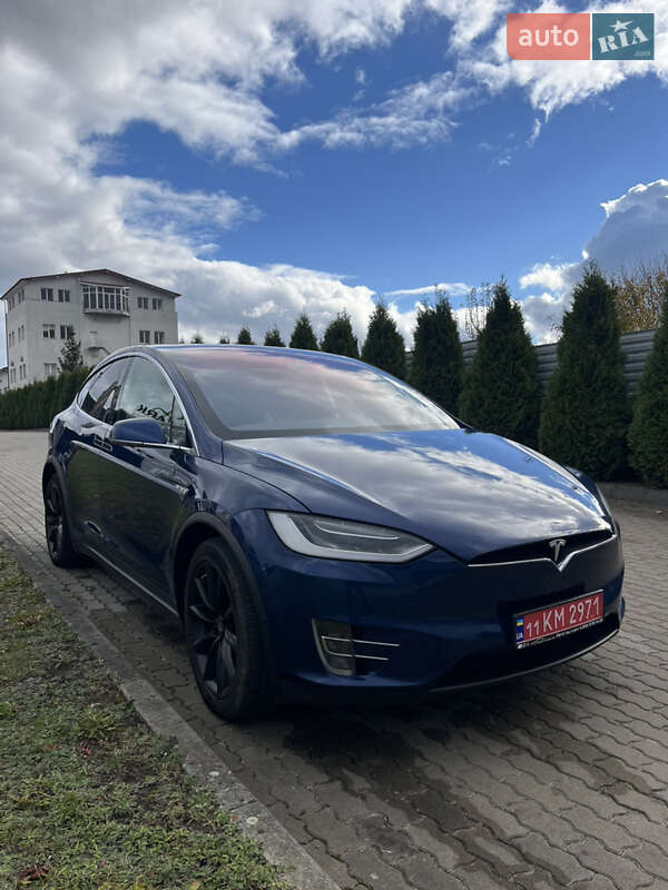 Позашляховик / Кросовер Tesla Model X 2016 в Львові фото 4 Позашляховик / Кросовер Tesla Model X 2016 в Львові