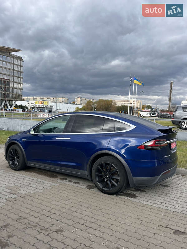 Позашляховик / Кросовер Tesla Model X 2016 в Львові фото 23 Позашляховик / Кросовер Tesla Model X 2016 в Львові