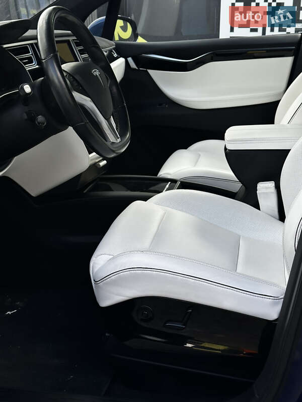 Внедорожник / Кроссовер Tesla Model X 2016 в Львове