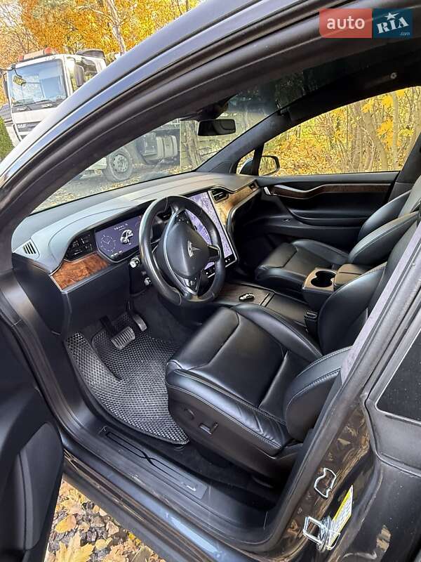 Позашляховик / Кросовер Tesla Model X 2019 в Львові фото 12 Позашляховик / Кросовер Tesla Model X 2019 в Львові