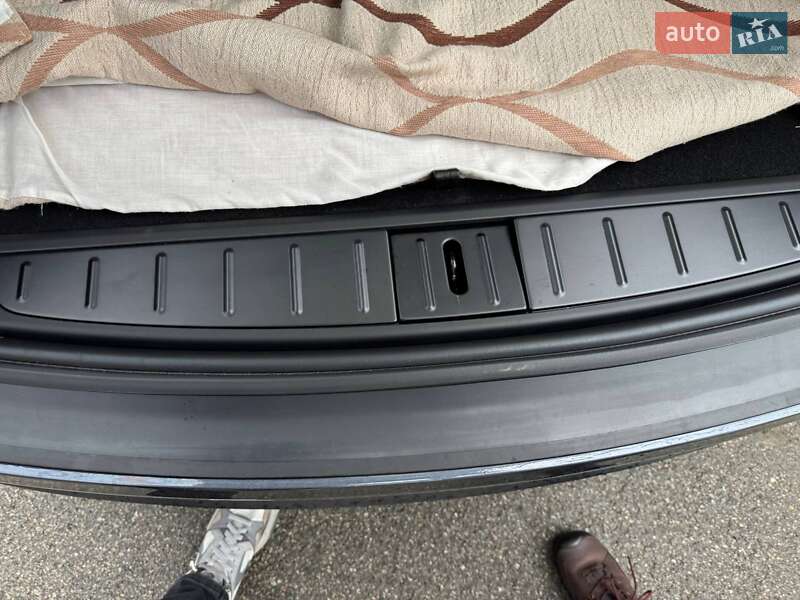 Позашляховик / Кросовер Tesla Model X 2023 в Києві фото 12 Позашляховик / Кросовер Tesla Model X 2023 в Києві