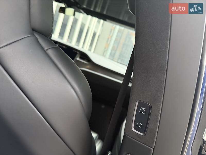 Позашляховик / Кросовер Tesla Model X 2019 в Києві