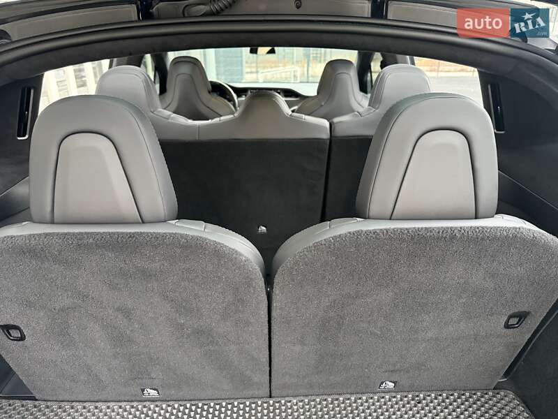 Позашляховик / Кросовер Tesla Model X 2019 в Києві