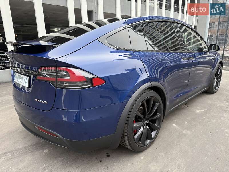 Позашляховик / Кросовер Tesla Model X 2019 в Києві
