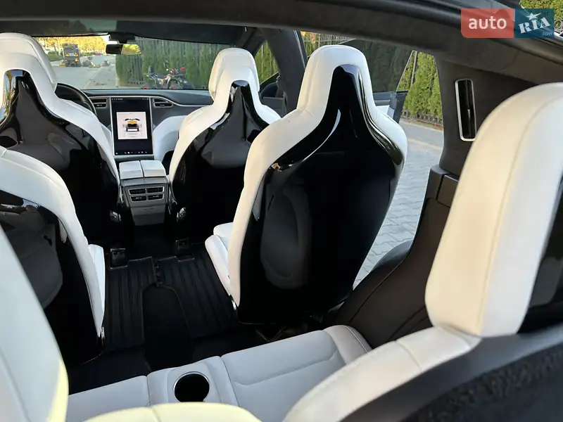 Tesla Model X 2016 VIN 5YJXCBE40GF021102 фото оголошення 38 з 107