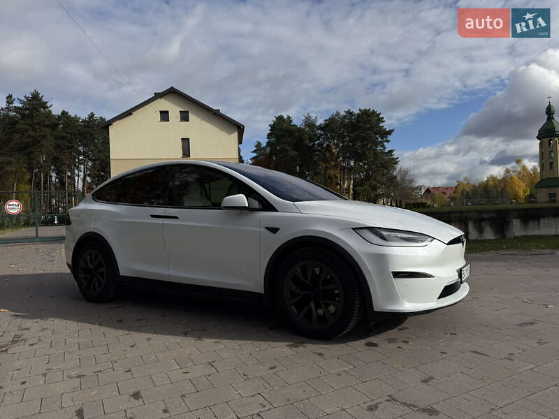 Позашляховик / Кросовер Tesla Model X 2022 в Новояворівську