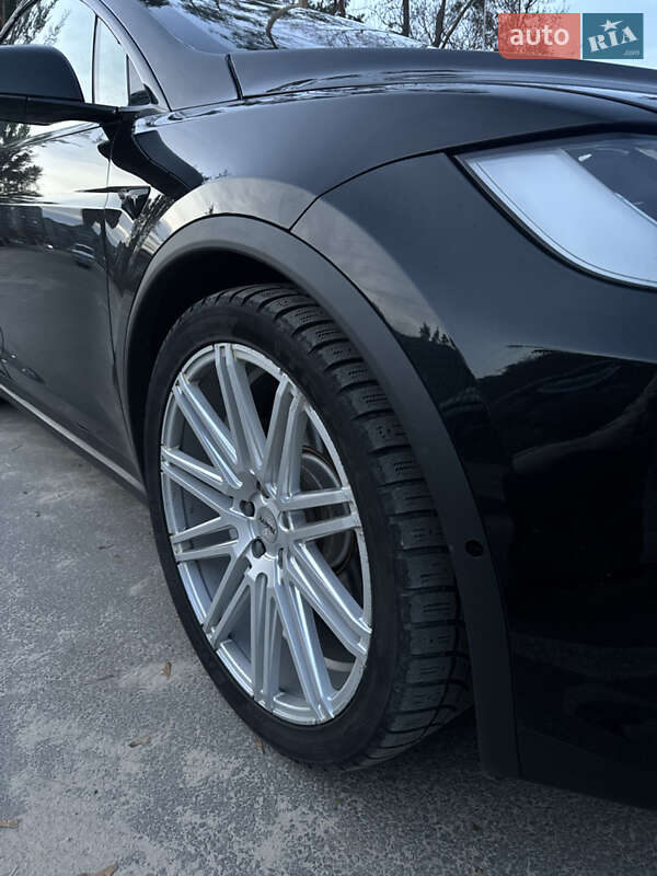 Позашляховик / Кросовер Tesla Model X 2017 в Житомирі фото 29 Позашляховик / Кросовер Tesla Model X 2017 в Житомирі