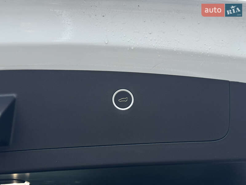 Внедорожник / Кроссовер Tesla Model X 2018 в Киеве