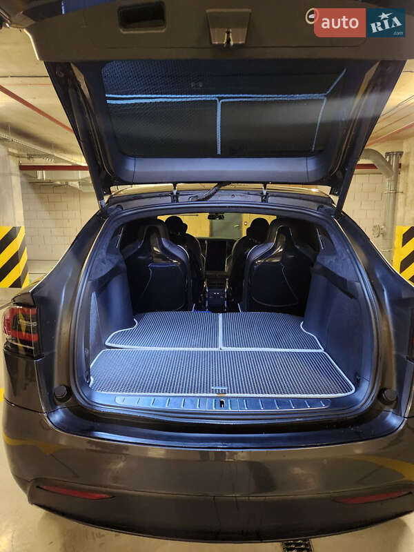 Внедорожник / Кроссовер Tesla Model X 2020 в Киеве