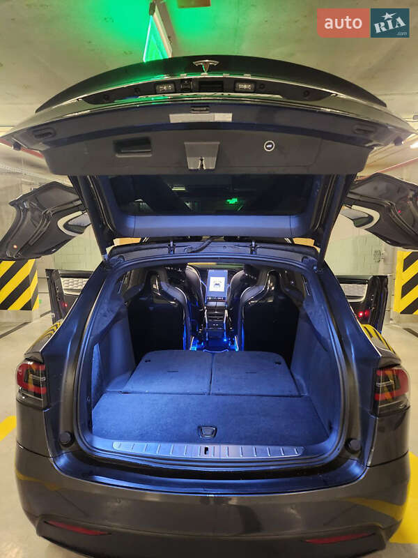 Внедорожник / Кроссовер Tesla Model X 2020 в Киеве