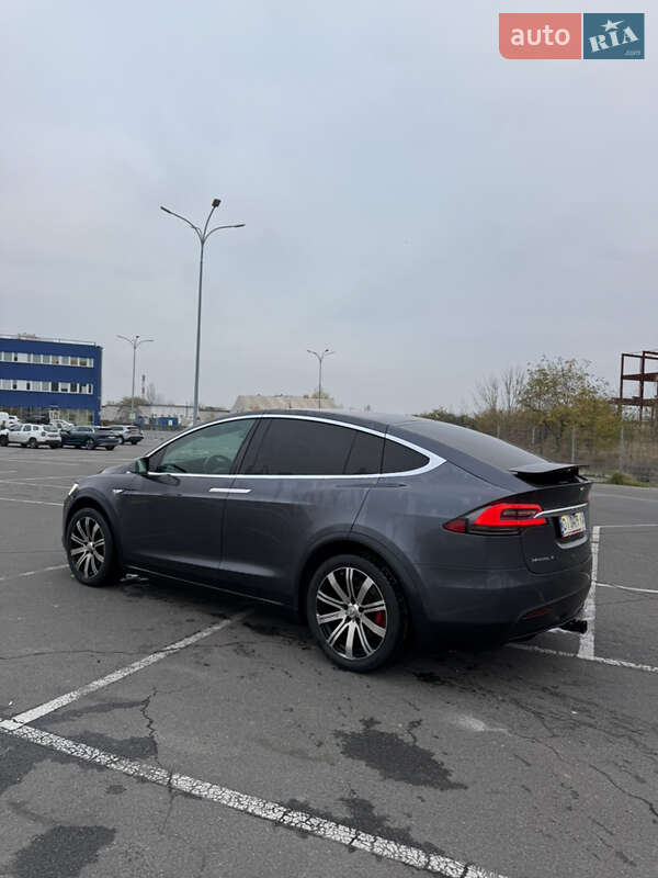 Внедорожник / Кроссовер Tesla Model X 2016 в Киеве фото 31 Внедорожник / Кроссовер Tesla Model X 2016 в Киеве