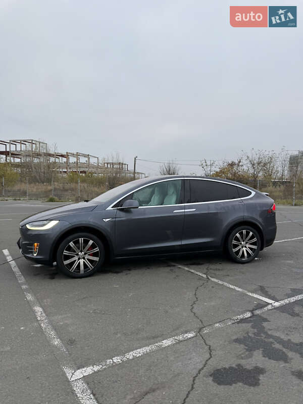 Внедорожник / Кроссовер Tesla Model X 2016 в Киеве фото 34 Внедорожник / Кроссовер Tesla Model X 2016 в Киеве