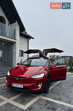 Позашляховик / Кросовер Tesla Model X 2016 в Дубні