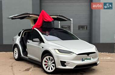 Позашляховик / Кросовер Tesla Model X 2016 в Києві
