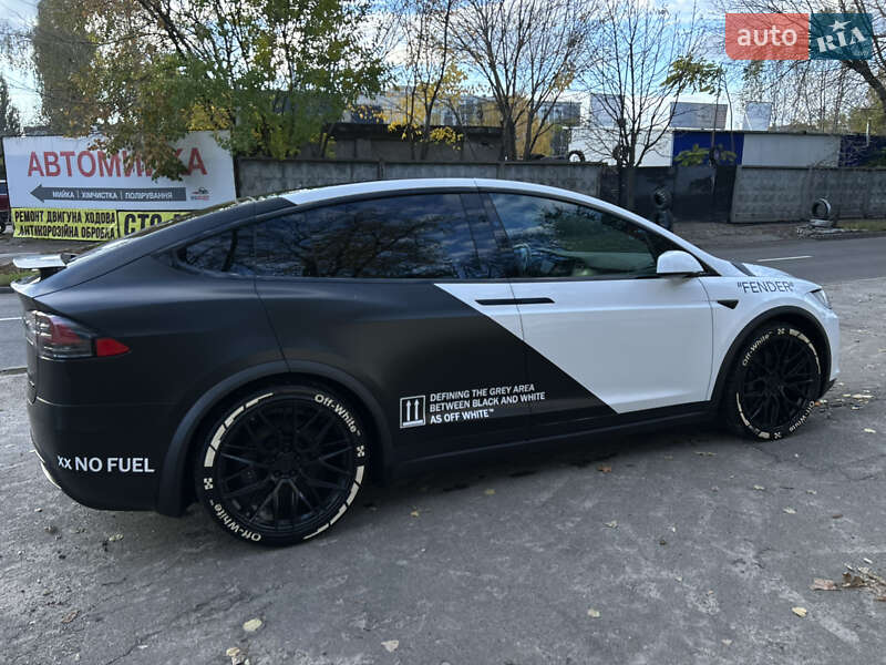Внедорожник / Кроссовер Tesla Model X 2018 в Киеве