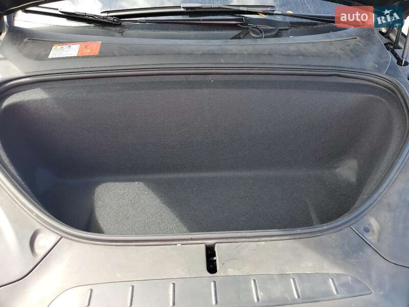 Позашляховик / Кросовер Tesla Model X 2017 в Івано-Франківську