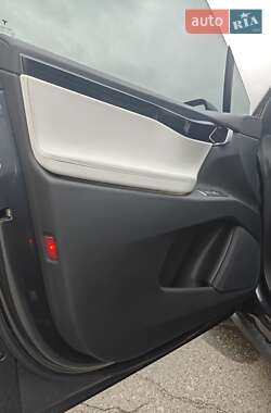 Внедорожник / Кроссовер Tesla Model X 2018 в Киеве