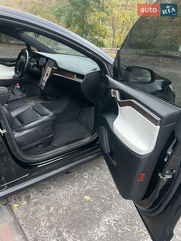 Позашляховик / Кросовер Tesla Model X 2020 в Києві