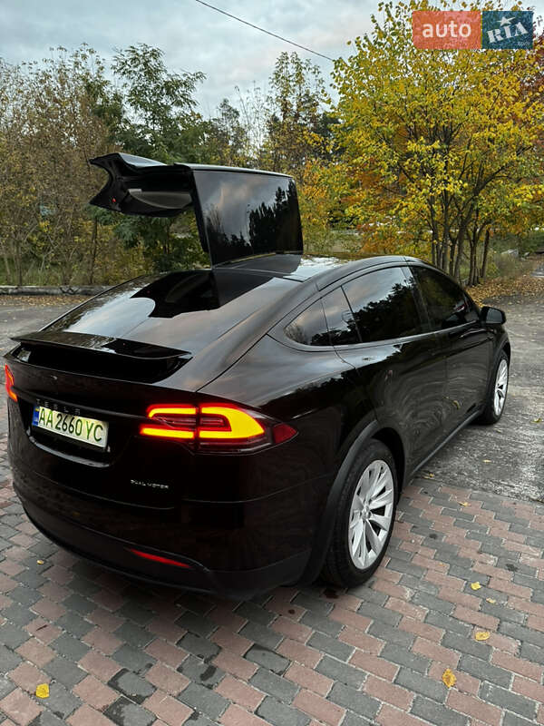 Позашляховик / Кросовер Tesla Model X 2020 в Києві