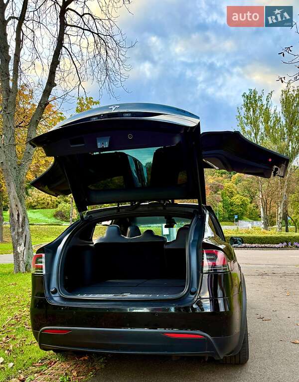 Позашляховик / Кросовер Tesla Model X 2019 в Києві фото 17 Позашляховик / Кросовер Tesla Model X 2019 в Києві
