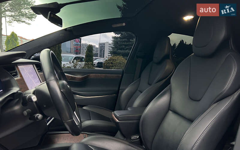 Внедорожник / Кроссовер Tesla Model X 2017 в Львове