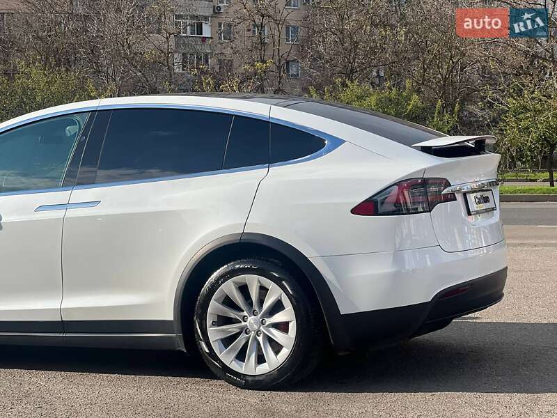 Внедорожник / Кроссовер Tesla Model X 2019 в Одессе фото 10 Внедорожник / Кроссовер Tesla Model X 2019 в Одессе