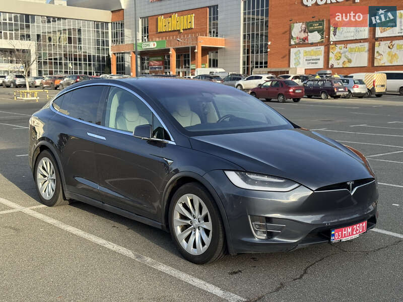 Внедорожник / Кроссовер Tesla Model X 2018 в Киеве