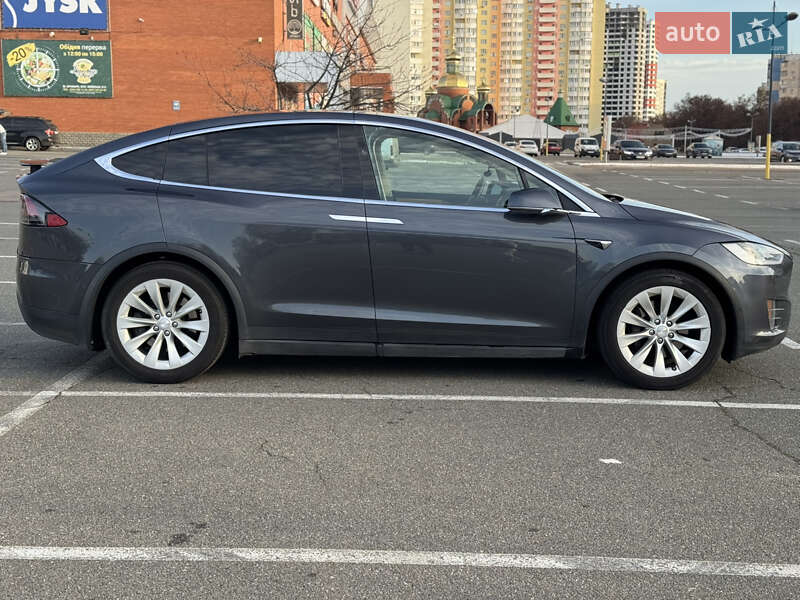 Внедорожник / Кроссовер Tesla Model X 2018 в Киеве
