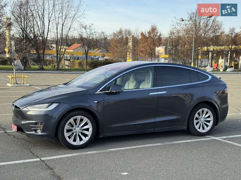 Внедорожник / Кроссовер Tesla Model X 2018 в Киеве