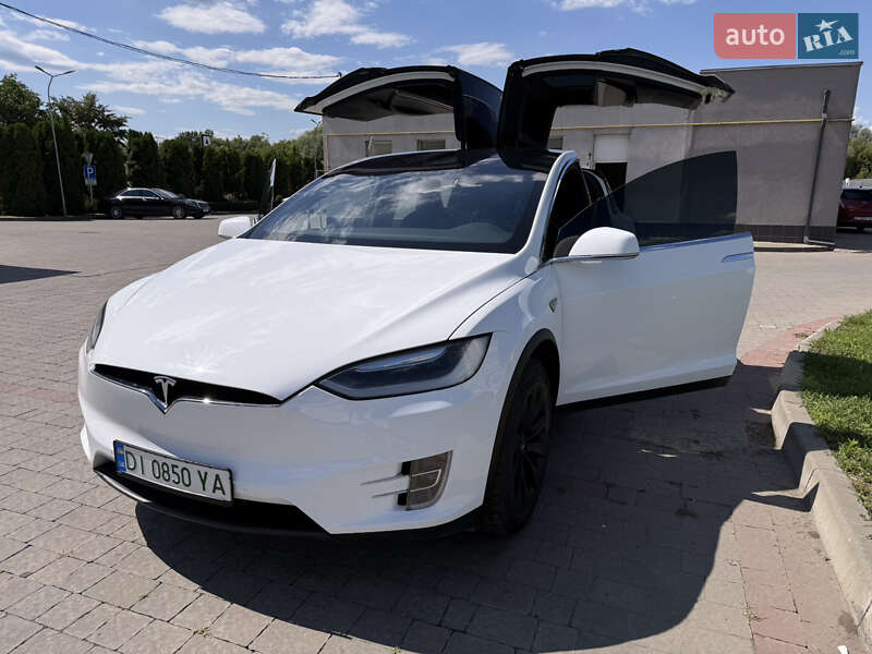 Внедорожник / Кроссовер Tesla Model X 2016 в Ивано-Франковске