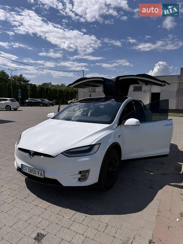 Внедорожник / Кроссовер Tesla Model X 2016 в Ивано-Франковске