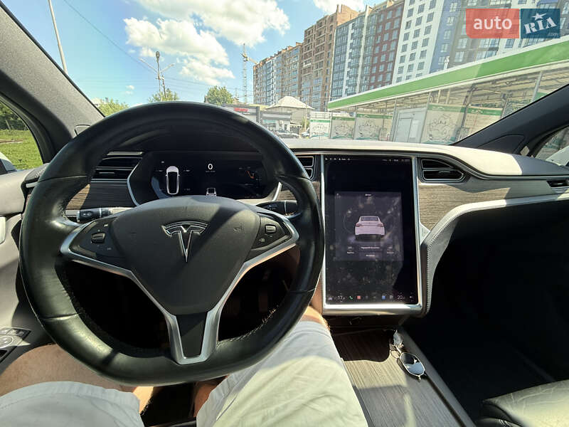 Внедорожник / Кроссовер Tesla Model X 2016 в Ивано-Франковске