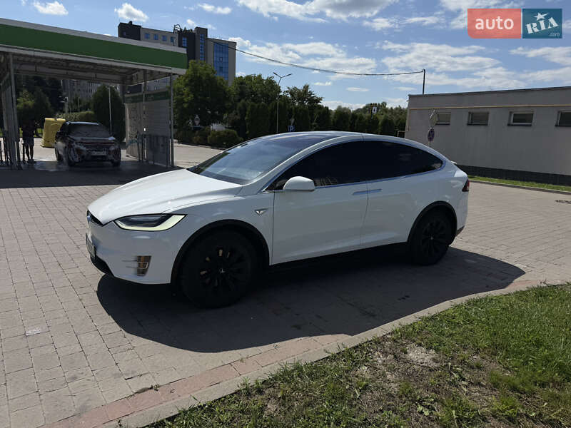 Внедорожник / Кроссовер Tesla Model X 2016 в Ивано-Франковске