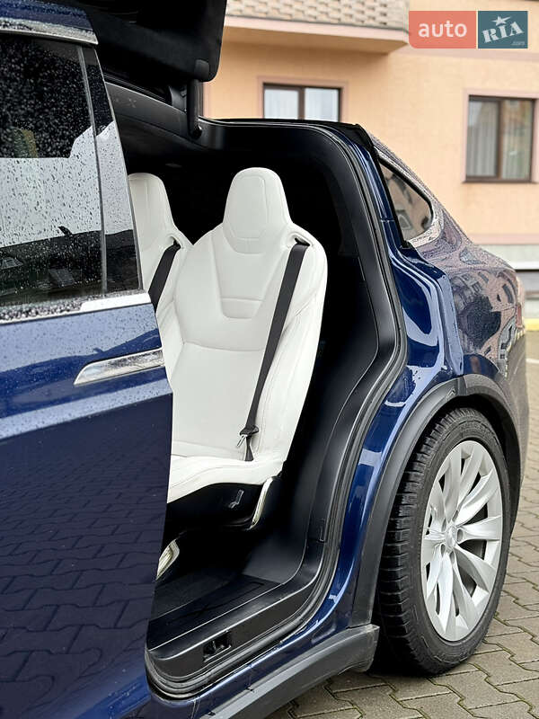 Позашляховик / Кросовер Tesla Model X 2017 в Ужгороді фото 15 Позашляховик / Кросовер Tesla Model X 2017 в Ужгороді