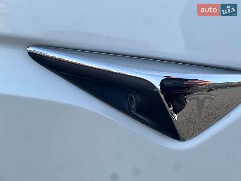 Позашляховик / Кросовер Tesla Model X 2020 в Одесі фото 15 Позашляховик / Кросовер Tesla Model X 2020 в Одесі
