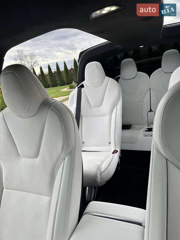 Позашляховик / Кросовер Tesla Model X 2022 в Тернополі