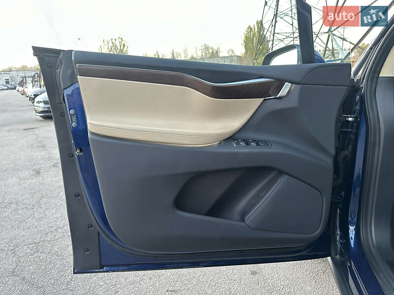 Внедорожник / Кроссовер Tesla Model X 2017 в Харькове