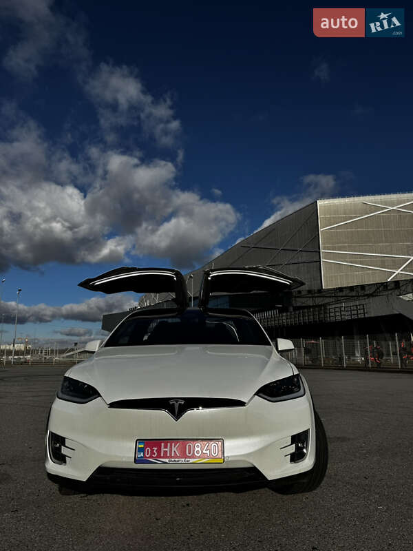 Позашляховик / Кросовер Tesla Model X 2019 в Львові фото 2 Позашляховик / Кросовер Tesla Model X 2019 в Львові