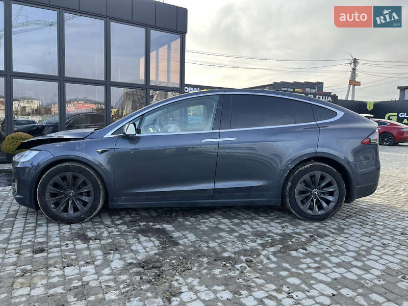 Позашляховик / Кросовер Tesla Model X 2018 в Львові